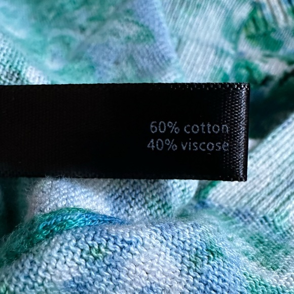 The Limited Damask Sweater - Size Small. - Picture 5 of 6